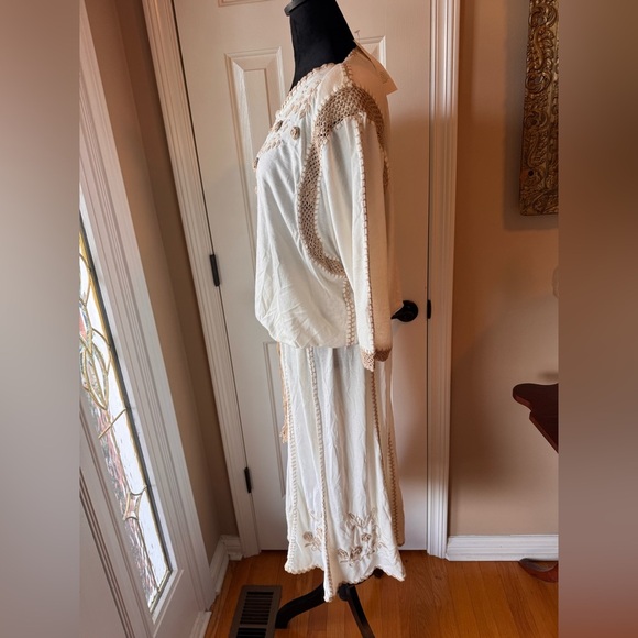 Off White & Tan Embroidered Blouse & Skirt handcrafted in the Philippines NWT - Picture 14 of 15
